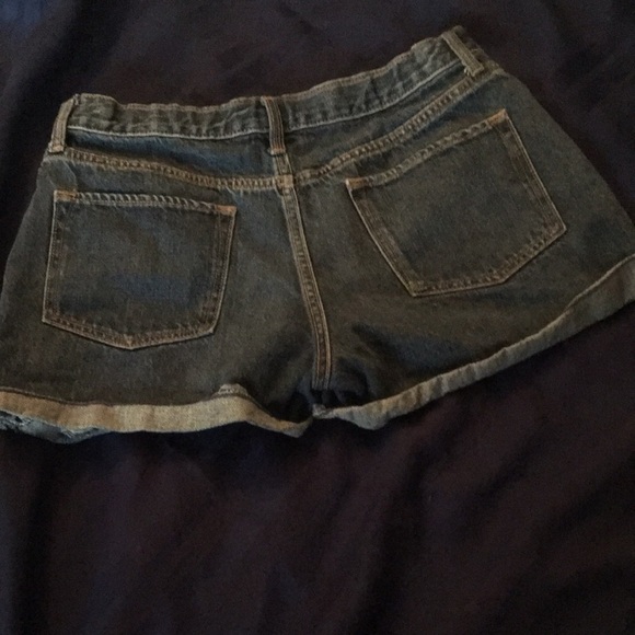 Old navy girlls shorts​​ - Picture 3 of 5